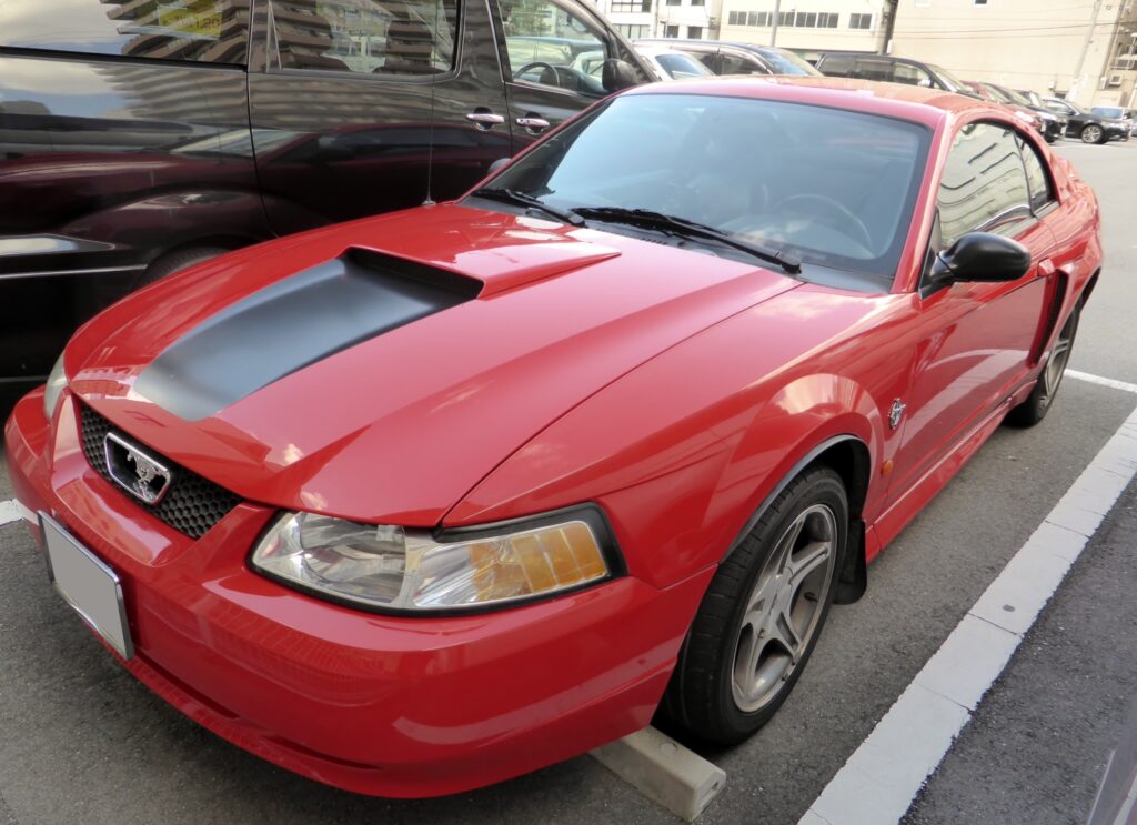 Ford Mustang GT (SN95)